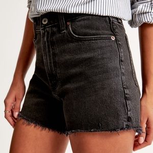 Abercrombie 90 relaxed cut off high rise shorts